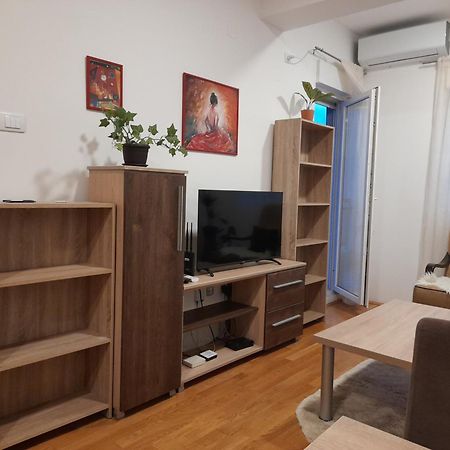 Ogi Apartman Apartment พอดโกริกา ภายนอก รูปภาพ