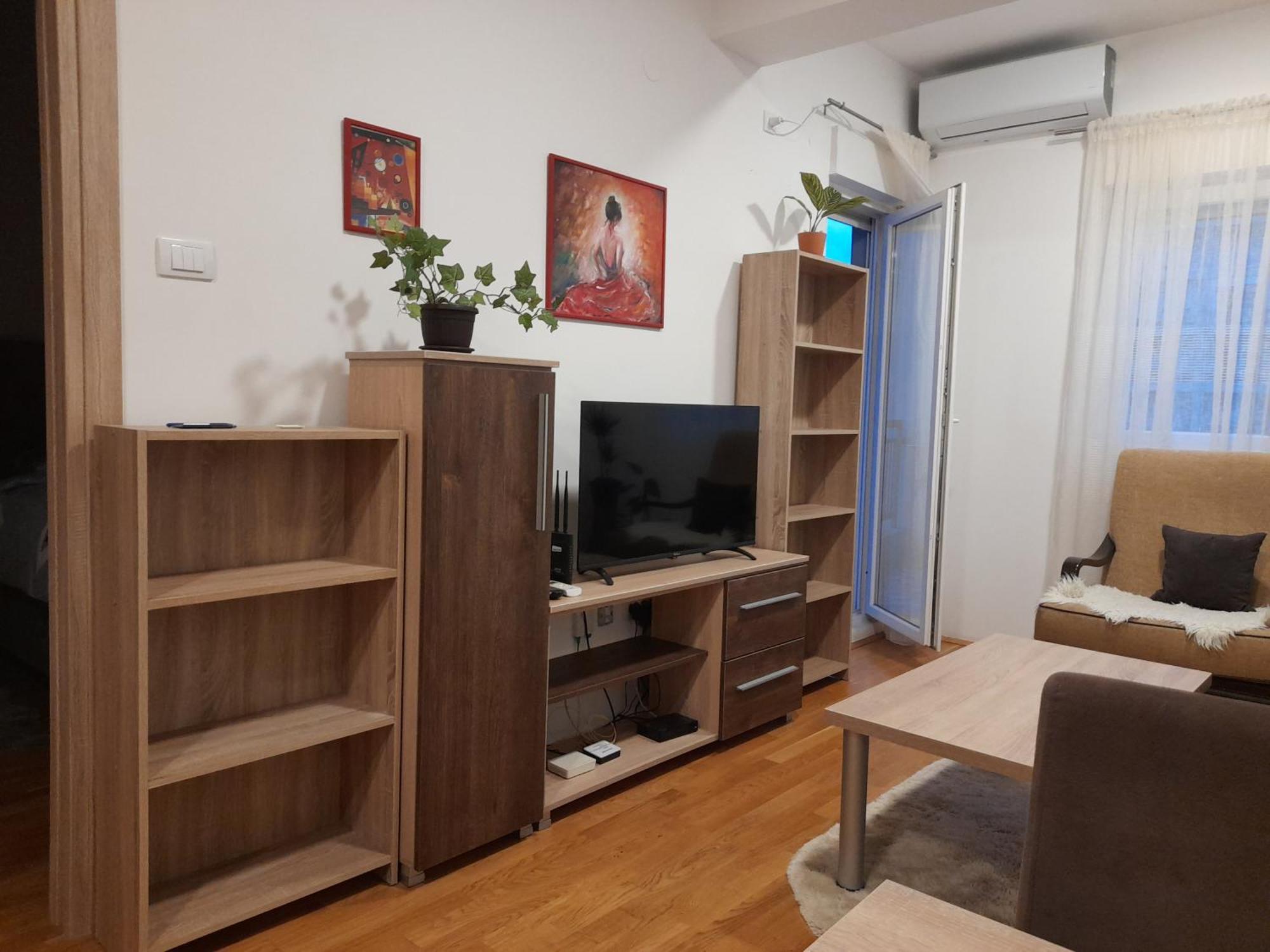 Ogi Apartman Apartment พอดโกริกา ภายนอก รูปภาพ