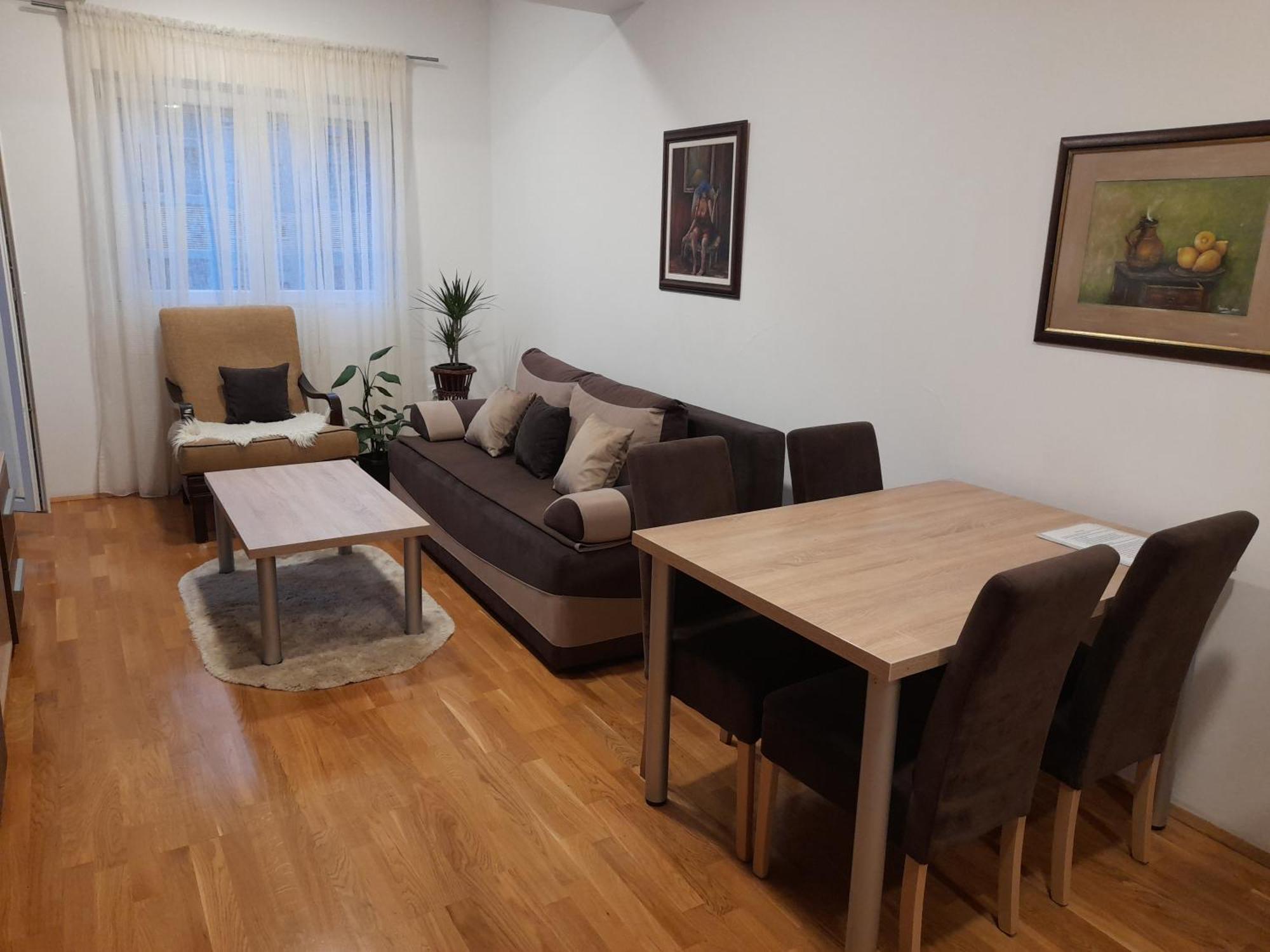 Ogi Apartman Apartment พอดโกริกา ภายนอก รูปภาพ